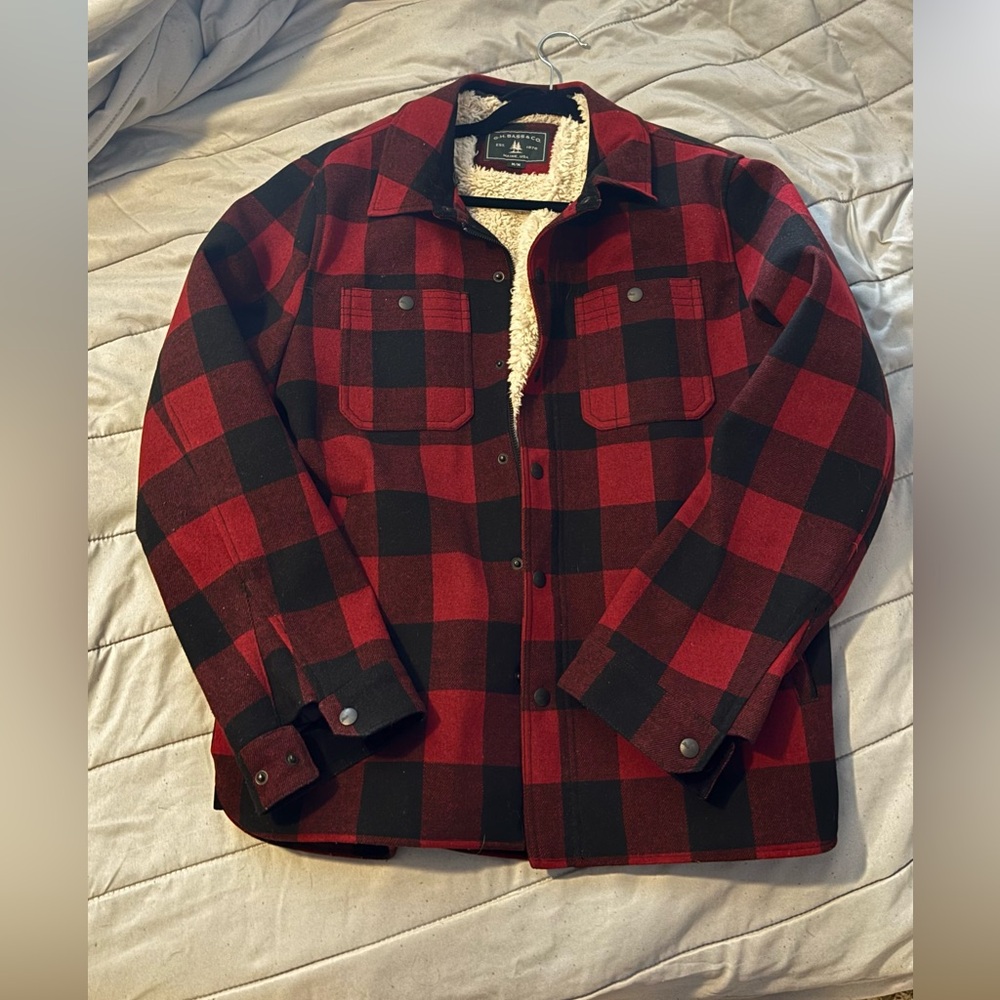 G.H. Bass & Co. Red and Black Checkered Shirt Jacket with thick Sherpa lining